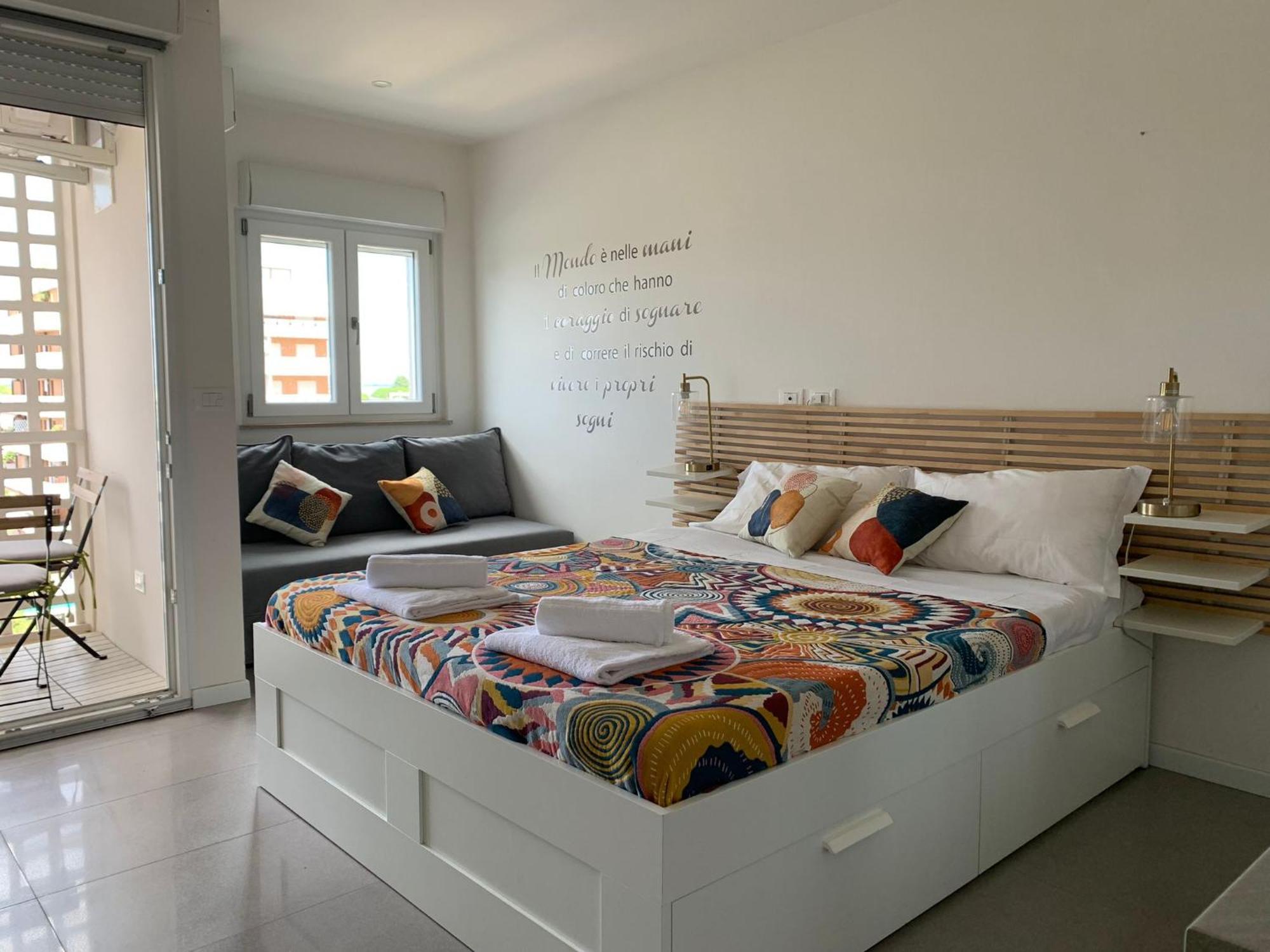 Ferienwohnung Monolocale Con Terrazza E Cucina Lignano Sabbiadoro Exterior foto